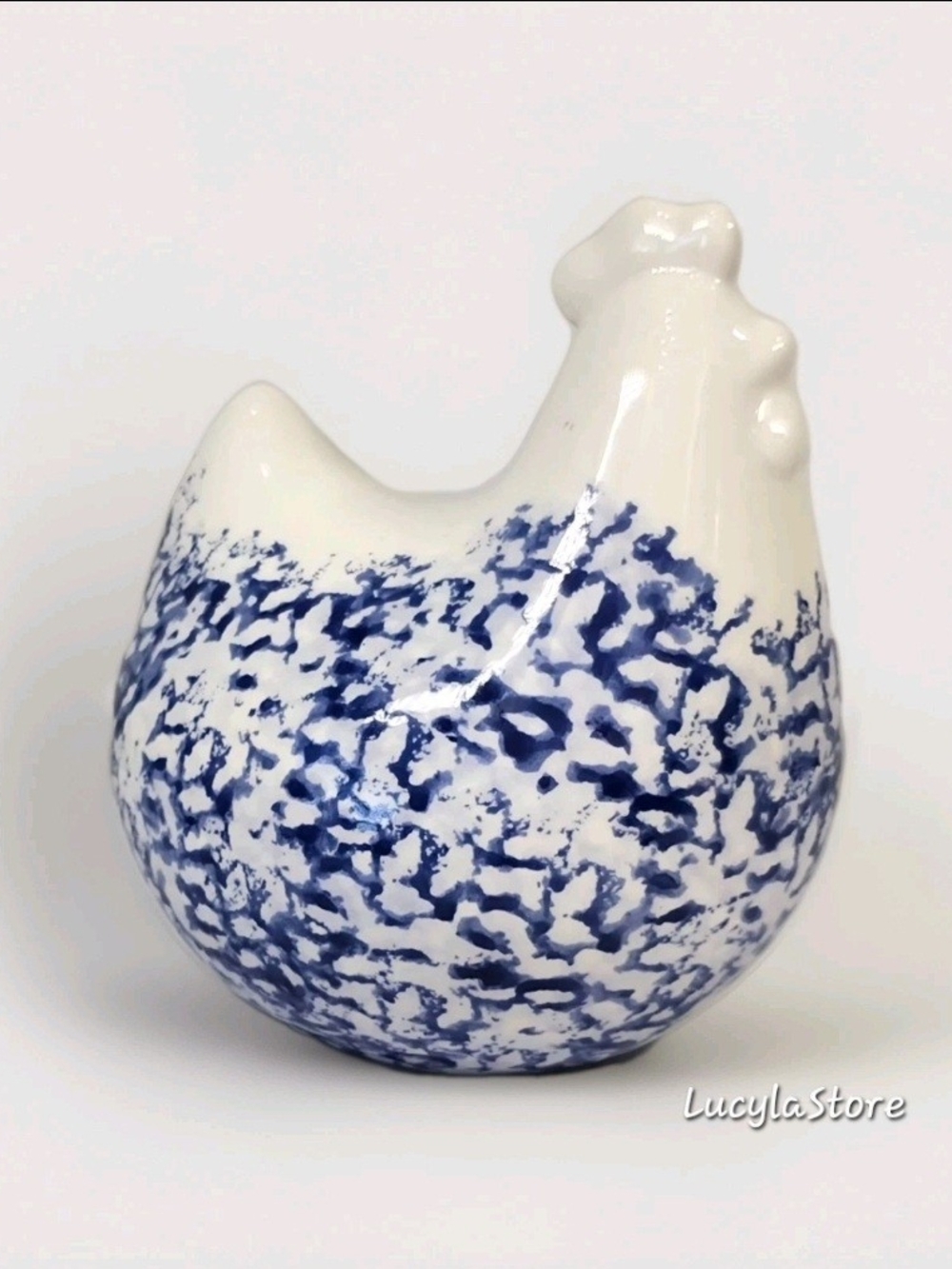 LucylaStore Blue & White Ceramic Hen Accent Sculpture
